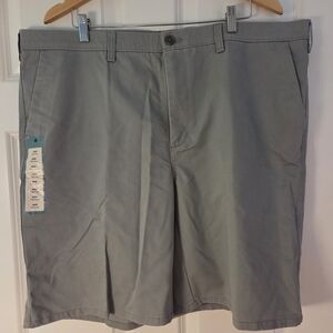 Haggar Men's Flat Front Light Gray Shorts